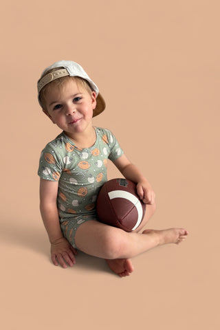 AUTUMN KICKOFF DREAM SHORT SET