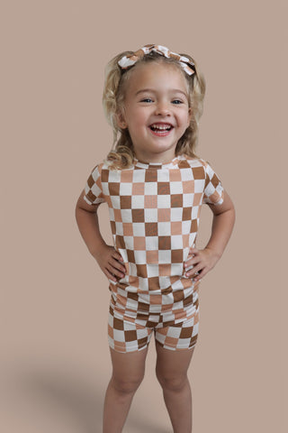 CHESTNUT  CHECKERS DREAM SHORT SET