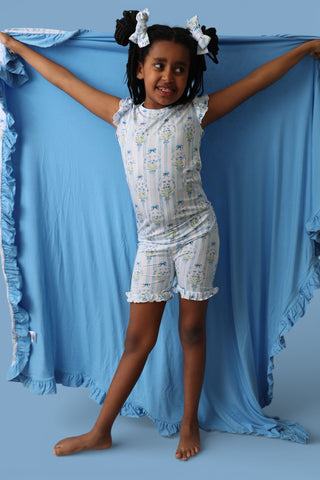 HEIRLOOM BLUE BLOOMS DREAM RUFFLE BLANKET