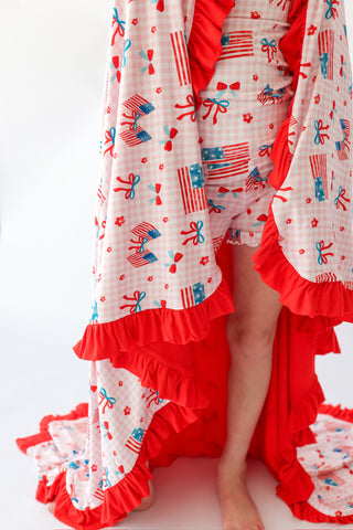 STAR-SPANGLED SWEETHEART DREAM RUFFLE BLANKET