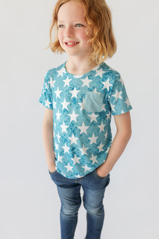 LITTLE LIBERTY STARS DREAM POCKET TEE
