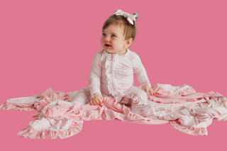BLOOM & BOW DREAM RUFFLE BLANKET