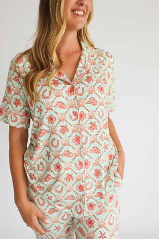 COASTAL COWGIRL WOMEN’S RELAXED FLARE DREAM SET
