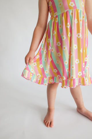 DAISY STRIPE DELIGHT SLEEVELESS DREAM RUFFLE DRESS