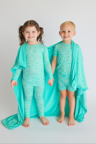 TIDAL WAVES DREAM BLANKET