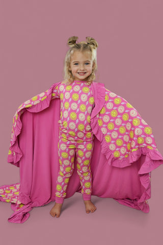 RADIANT SMILES DREAM RUFFLE BLANKET