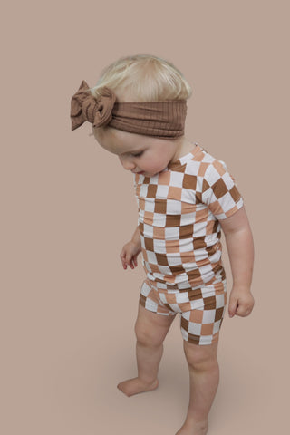 CHESTNUT  CHECKERS DREAM SHORT SET