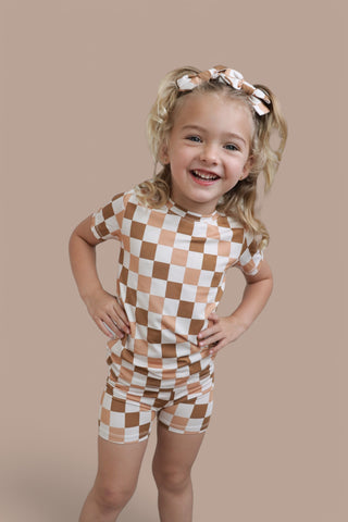 CHESTNUT  CHECKERS DREAM SHORT SET