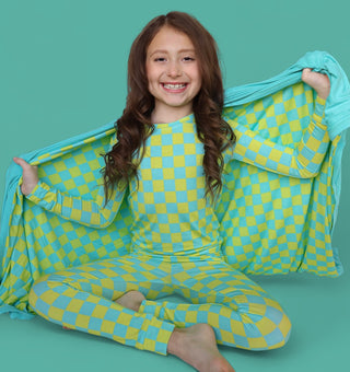 BE BOLD CHECKERS DREAM BLANKET