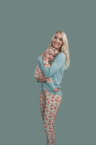 COZY COUPE CHRISTMAS WOMEN'S DREAM JOGGER SET