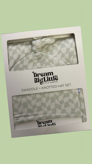 SAGE WAVY CHECKERS DREAM SWADDLE & BEANIE