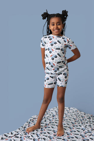 LOVE UNDER CONSTRUCTION DREAM SHORT SET