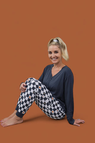 BOO CREW CHECKERS WOMEN'S JOGGER DREAM SET