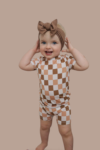 CHESTNUT  CHECKERS DREAM SHORT SET