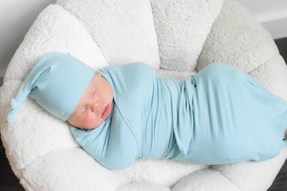 HAZY BLUE RIB DREAM SWADDLE & BEANIE