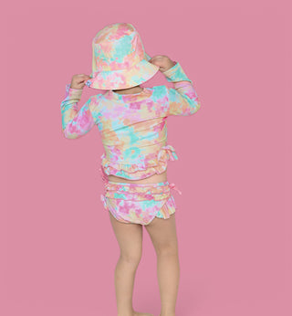 RAINBOW CLOUDS DREAM 2-PIECE RASH GUARD RUFFLE SWIM SUIT