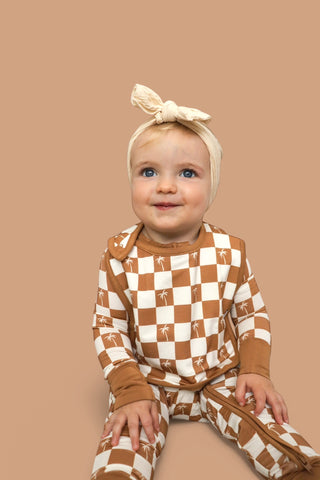 EXCLUSIVE SANDY BEACH CHECKERS DREAM BABY BIB