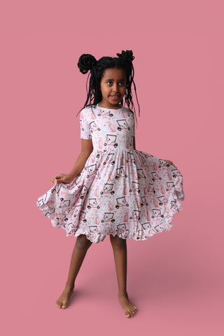 PRETTY AND PAR DREAM RUFFLE DRESS