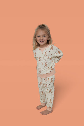 ROLLIN' RABBITS DREAM PULLOVER