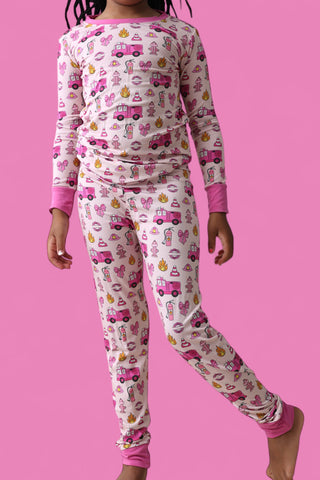 BLAZING BOWS AND HYDRANTS DREAM SET