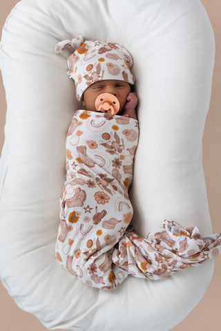 FLOWERS AND BOOTS DREAM SWADDLE & BEANIE