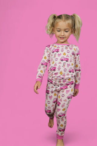 BLAZING BOWS AND HYDRANTS DREAM SET