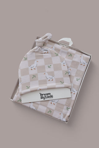 EXCLUSIVE QUACKIN' ALONG DREAM SWADDLE & BEANIE