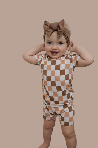 CHESTNUT  CHECKERS DREAM SHORT SET