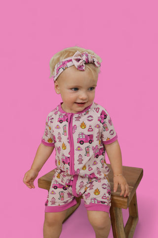 BLAZING BOWS AND HYDRANTS DREAM BOW