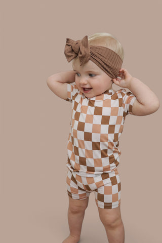 CHESTNUT  CHECKERS DREAM SHORT SET