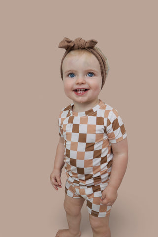 CHESTNUT  CHECKERS DREAM SHORT SET