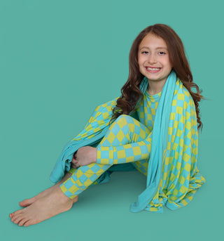 BE BOLD CHECKERS DREAM BLANKET