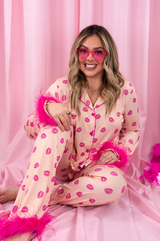 PUCKER UP FEATHERED WOMEN’S RELAXED FLARE DREAM SET