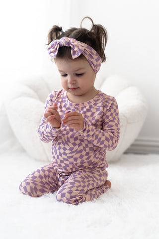 PLUM WAVY CHECKERS DREAM BOW