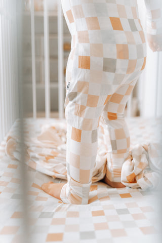 MUTED CHECKERS DREAM CRIB SHEET