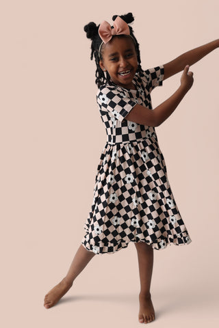 RETRO DAISY CHECKS DREAM SHORT SLEEVE RUFFLE DRESS