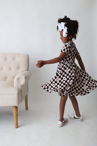 RETRO DAISY CHECKS DREAM SHORT SLEEVE RUFFLE DRESS