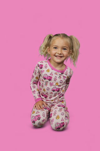 BLAZING BOWS AND HYDRANTS DREAM SET