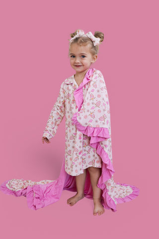 EXCLUSIVE LOVE YOUR SHELL DREAM RUFFLE BLANKET