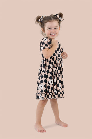 RETRO DAISY CHECKS DREAM SHORT SLEEVE RUFFLE DRESS