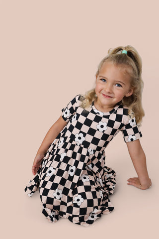 RETRO DAISY CHECKS DREAM SHORT SLEEVE RUFFLE DRESS