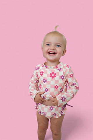 WAVY DAISY CHECKERS DREAM TWO-PIECE RASH GUARD RUFFLE SWIM SUIT