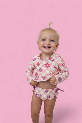 WAVY DAISY CHECKERS DREAM TWO-PIECE RASH GUARD RUFFLE SWIM SUIT