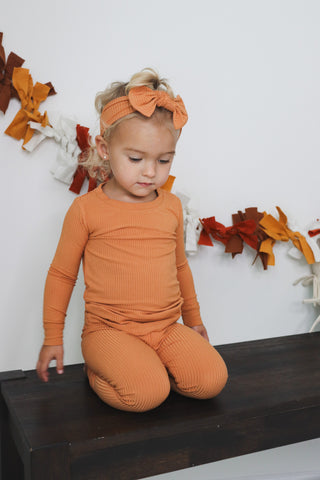 PUMPKIN RIB DREAM BOW