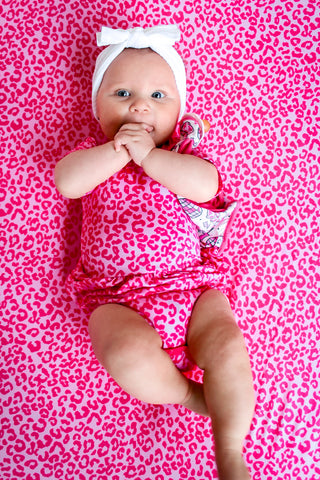 LOVE LEOPARD DREAM CRIB SHEET