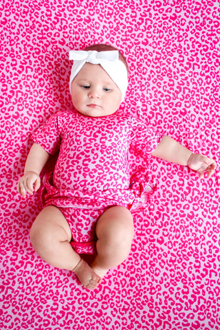 LOVE LEOPARD DREAM CRIB SHEET