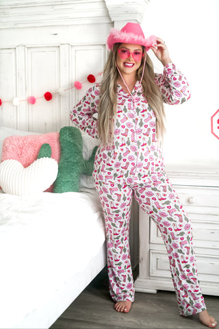 HOWDY VALENTINE EXCLUSIVE WOMEN’S RELAXED FLARE DREAM SET