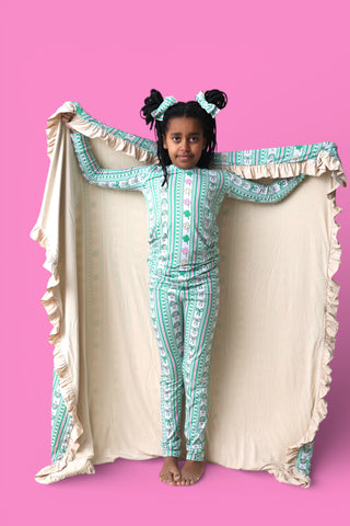 LUCKY RAINBOW RIBBONS DREAM RUFFLE BLANKET