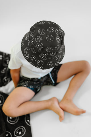 MIDNIGHT SMILES DREAM BUCKET HAT