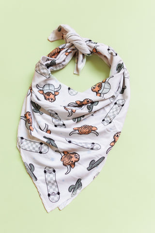 EXCLUSIVE MOO-VING FAST DREAM DOG BANDANA